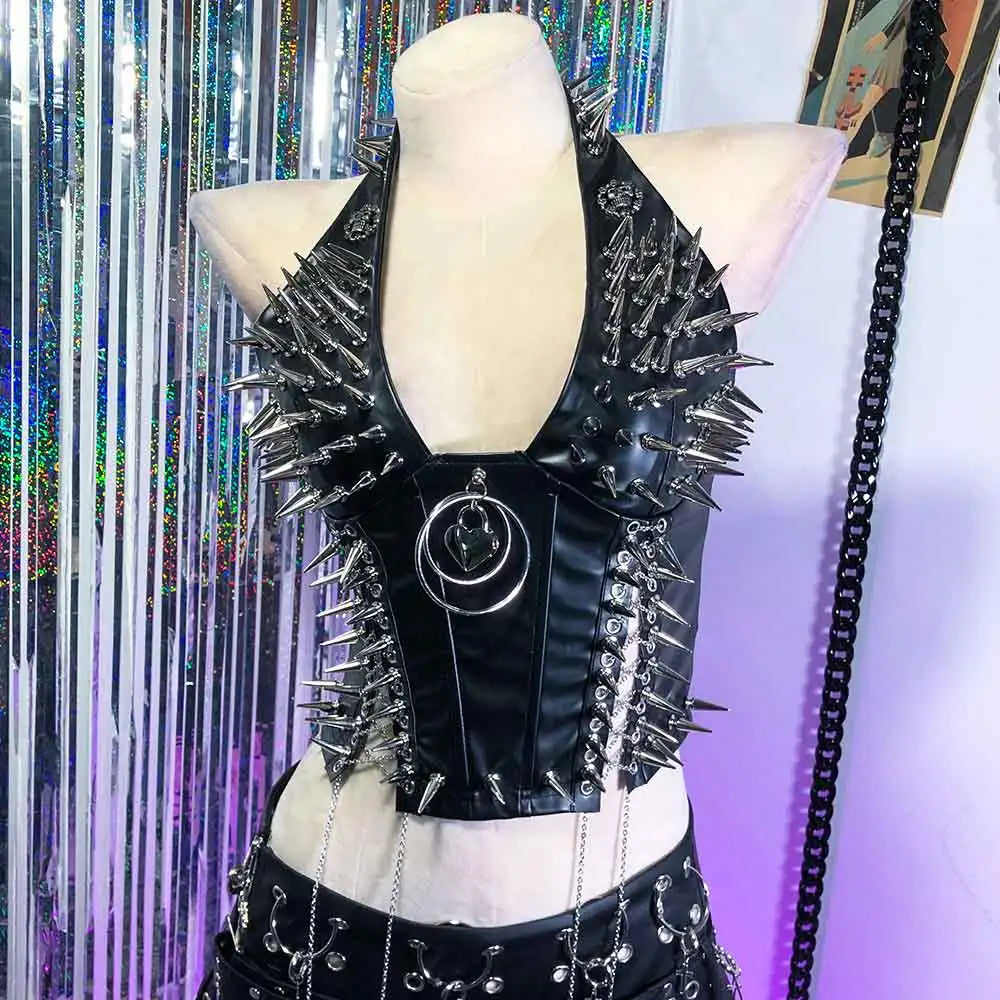 Goth Top Y2K Clothes Women's Tanks Emo Clothing Gothic Boho Tops with Spikes Punk Rock Teens Festival Spiked Bra Grunge T Shirt