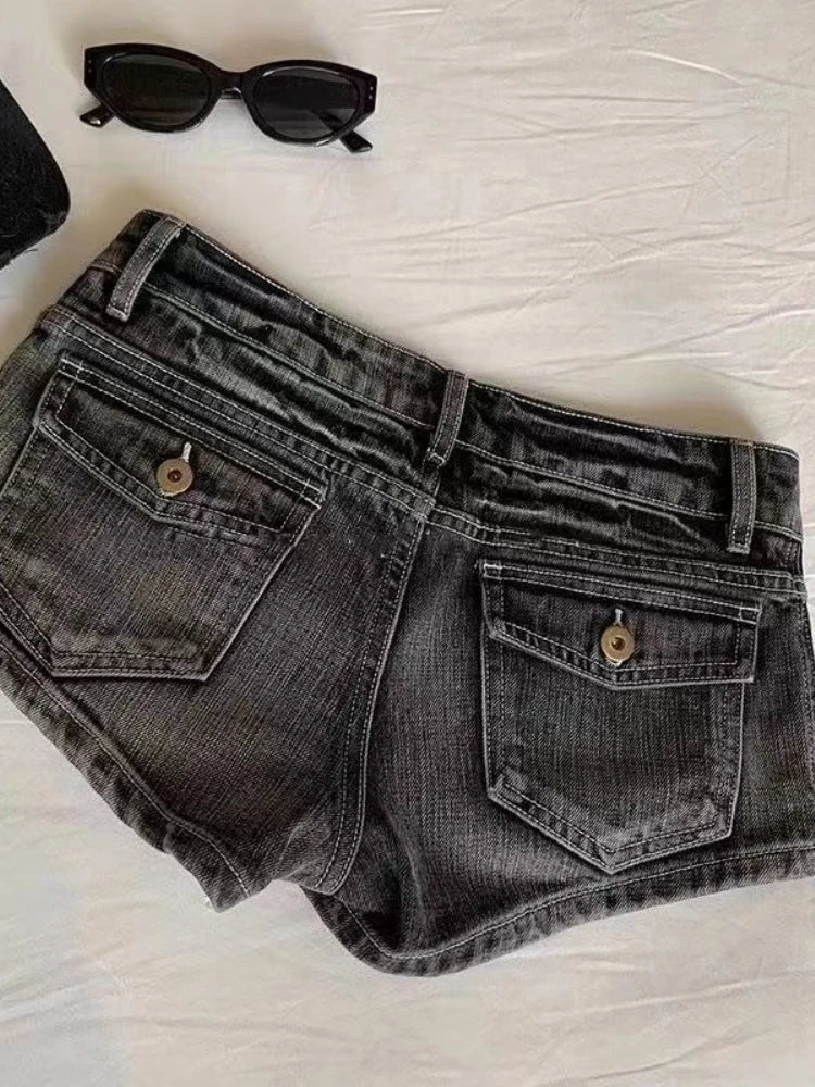 HOUZHOU Vintage Black Denim Shorts Women Sexy Gyaru Low Waist Shorts Female Y2k Punk Retro Summer Streetwear Short Jeans Slim Up