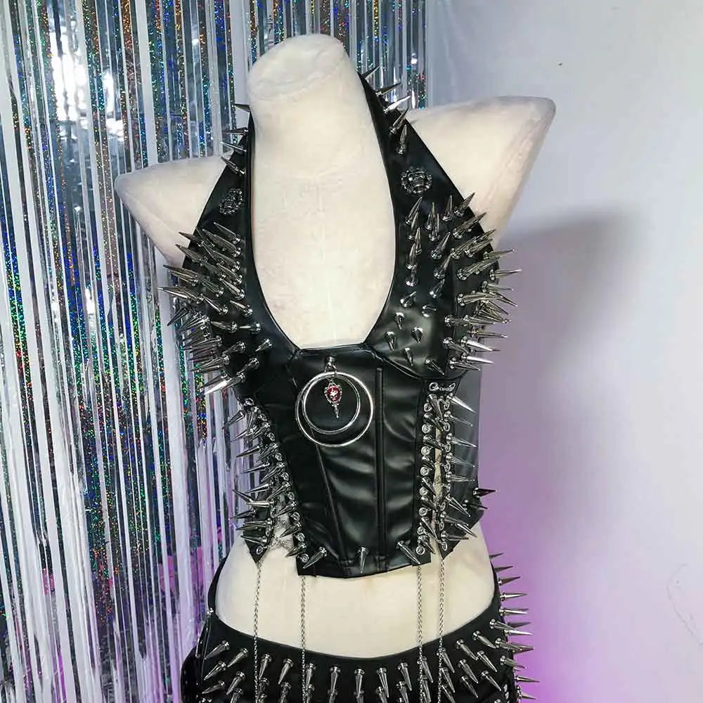 Goth Top Y2K Clothes Women's Tanks Emo Clothing Gothic Boho Tops with Spikes Punk Rock Teens Festival Spiked Bra Grunge T Shirt
