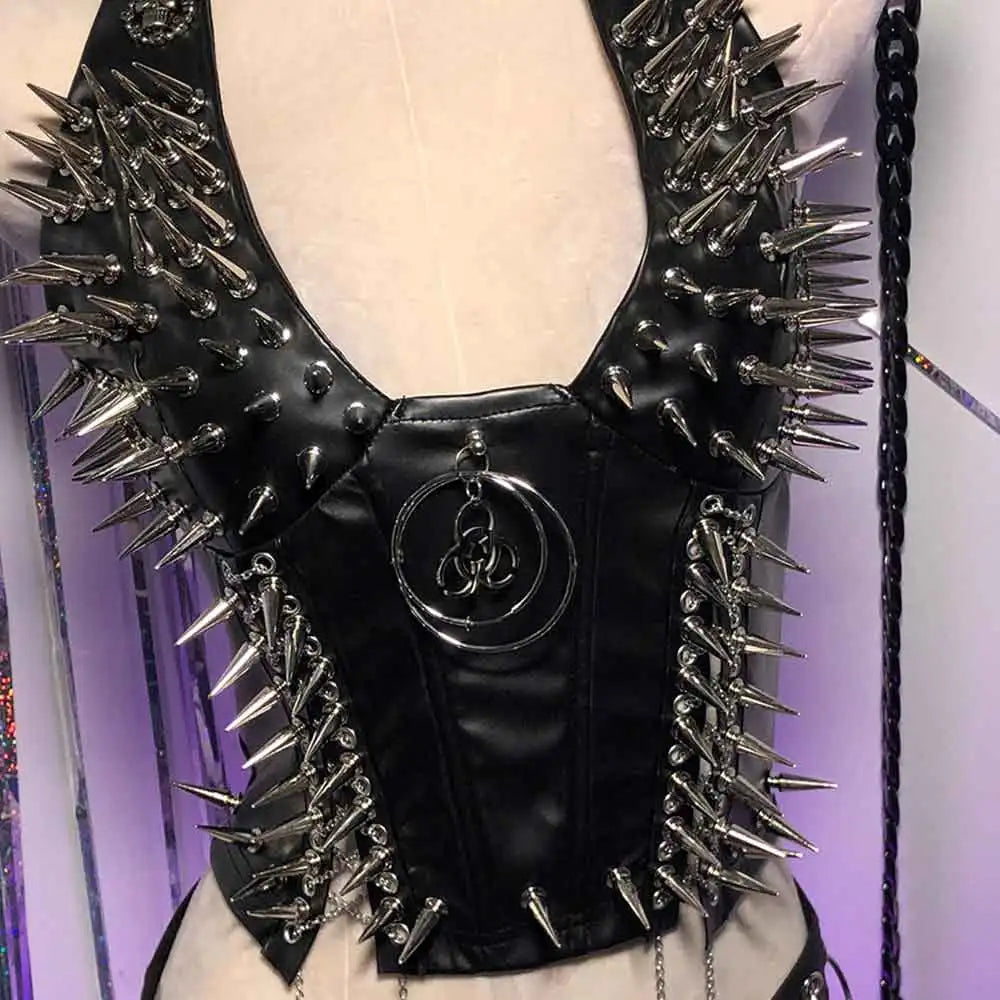 Goth Top Y2K Clothes Women's Tanks Emo Clothing Gothic Boho Tops with Spikes Punk Rock Teens Festival Spiked Bra Grunge T Shirt