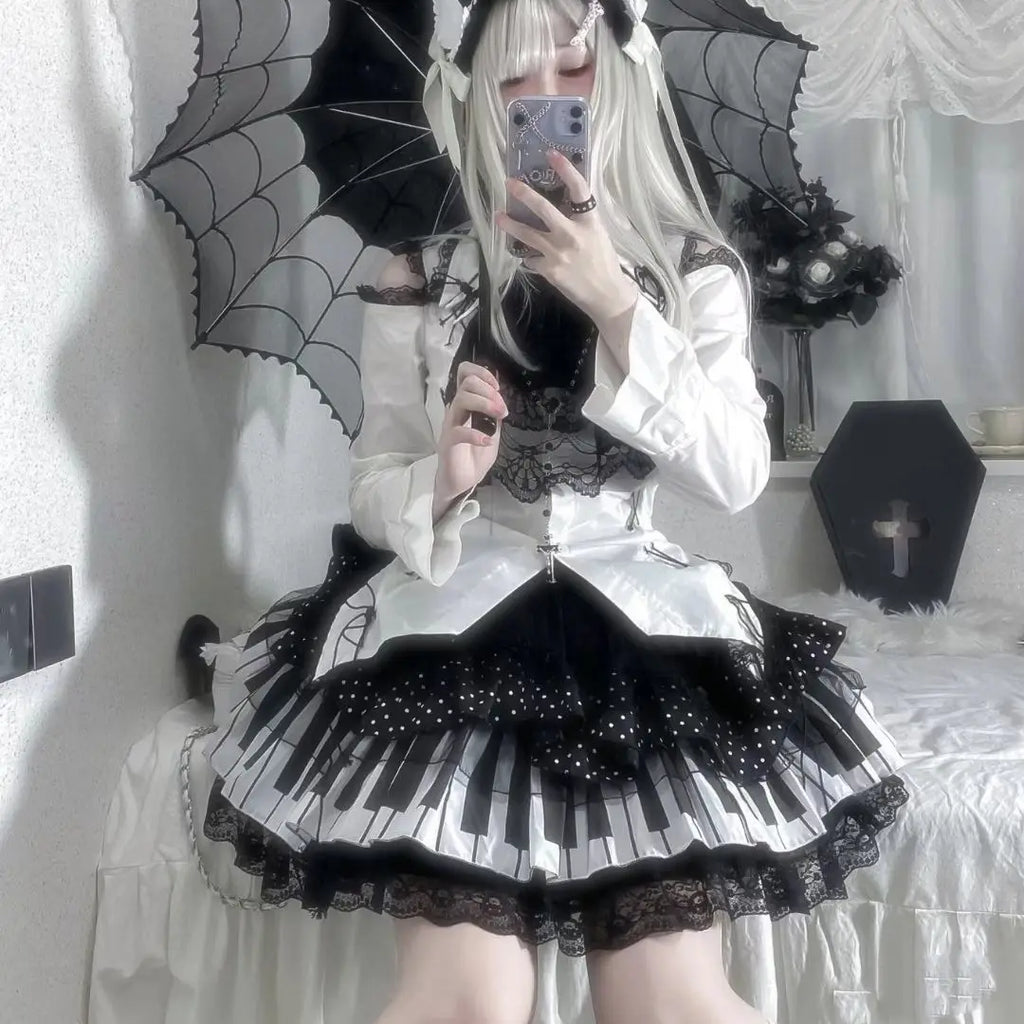Spicy Girl Punk Middle Black and White Piano Key Polka Lace Short Skirt Dutch Piano Cake Skirt